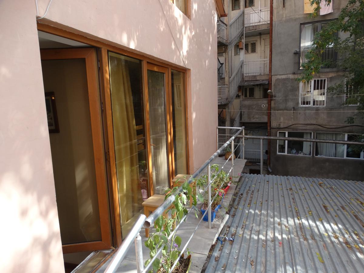 Destiny 1 Hostel Yerevan Exterior photo